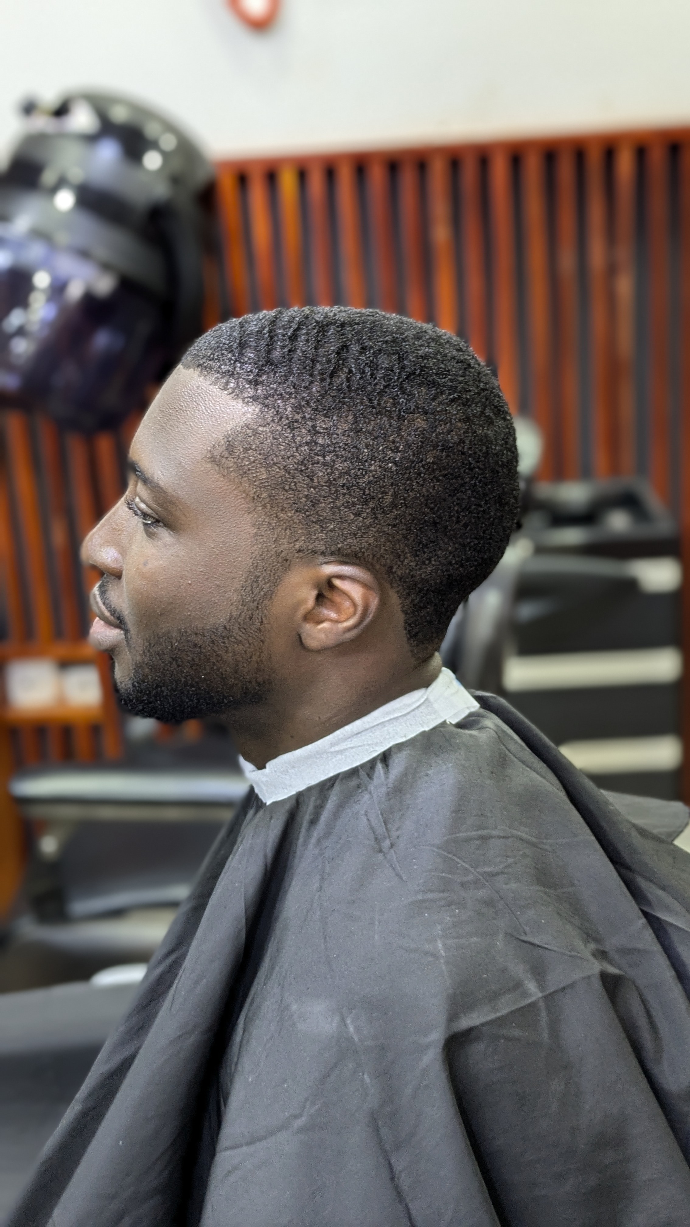 Haircut in Kigali-Danny the barber